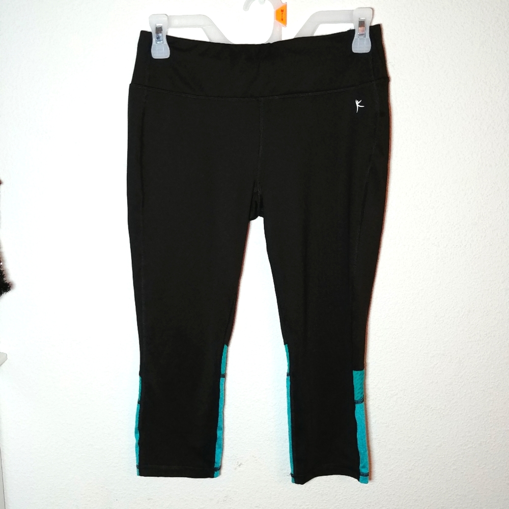 💜 Danskin Now Capri leggings